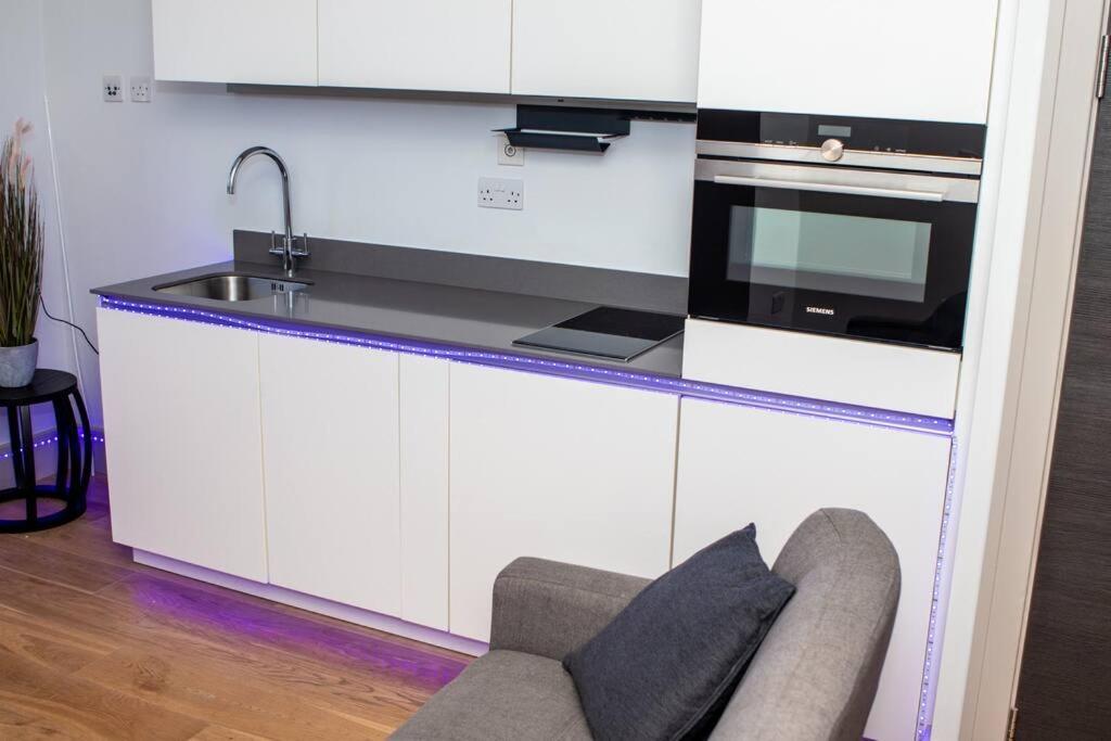 Stunning 1-Bedroom Flat In London! Bagian luar foto